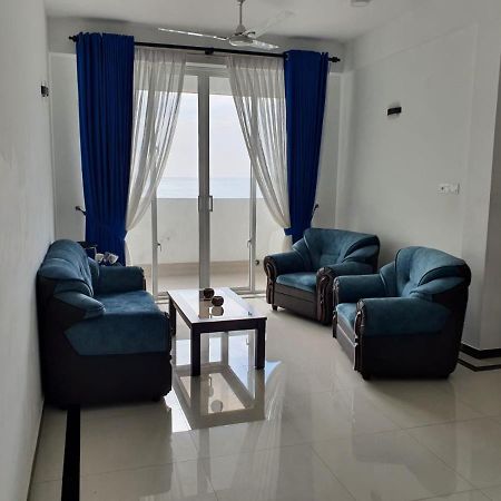 New 2 Bedroom Apartment, 100M Away From The Beach Dehiwala-Mount Lavinia Bagian luar foto