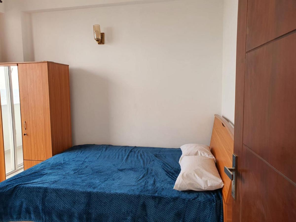 New 2 Bedroom Apartment, 100M Away From The Beach Dehiwala-Mount Lavinia Bagian luar foto