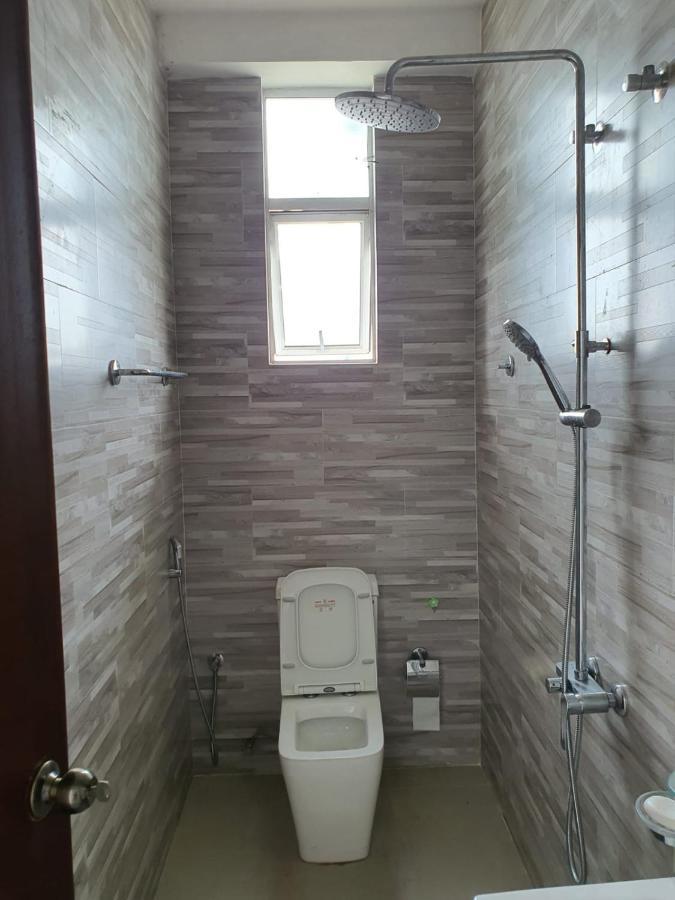 New 2 Bedroom Apartment, 100M Away From The Beach Dehiwala-Mount Lavinia Bagian luar foto